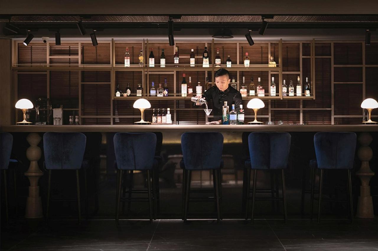 Grand Hi Lai Hotel Kaohsiung Zewnętrze zdjęcie The bar at the 100 Queen's Gate
