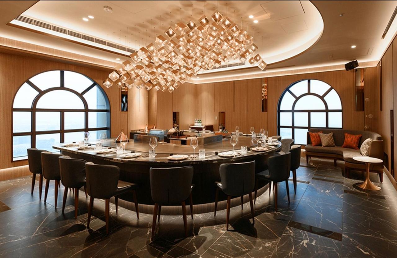 Grand Hi Lai Hotel Kaohsiung Zewnętrze zdjęcie The interior of the restaurant