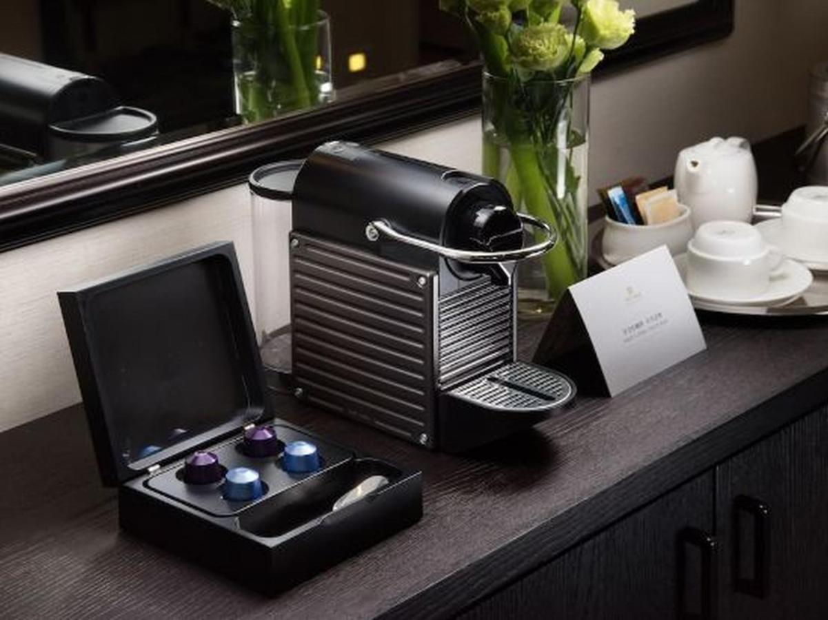 Grand Hi Lai Hotel Kaohsiung Zewnętrze zdjęcie A Nespresso machine
