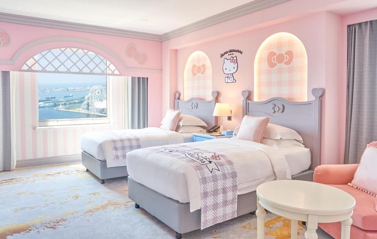 Grand Hi Lai Hotel Kaohsiung Zewnętrze zdjęcie Hello Kitty themed room at the Mira Hong Kong